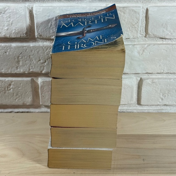 Game of Thrones Series Books 1 - 5 George R.R. Martin in Paperback GUC - Picture 4 of 8